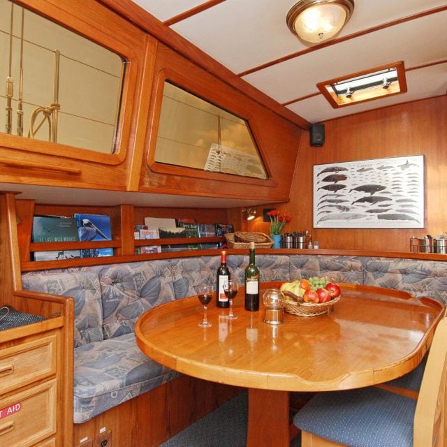 Roamer salon - Island Roamer