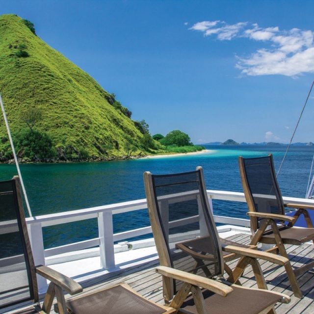 Ombak Putih deck - Ombak Putih
