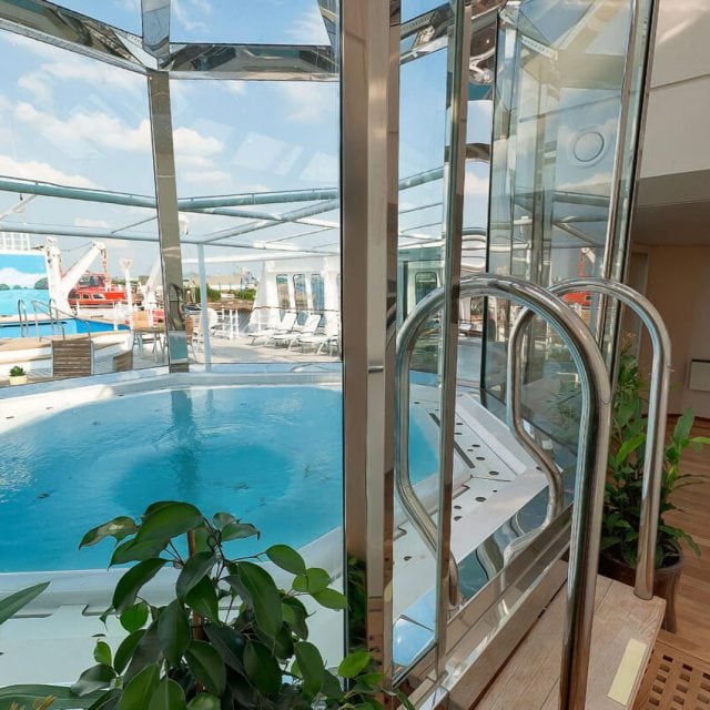 Jacuzzi - Heritage Adventurer