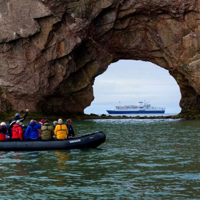 zodiac cruise © Danny Catt