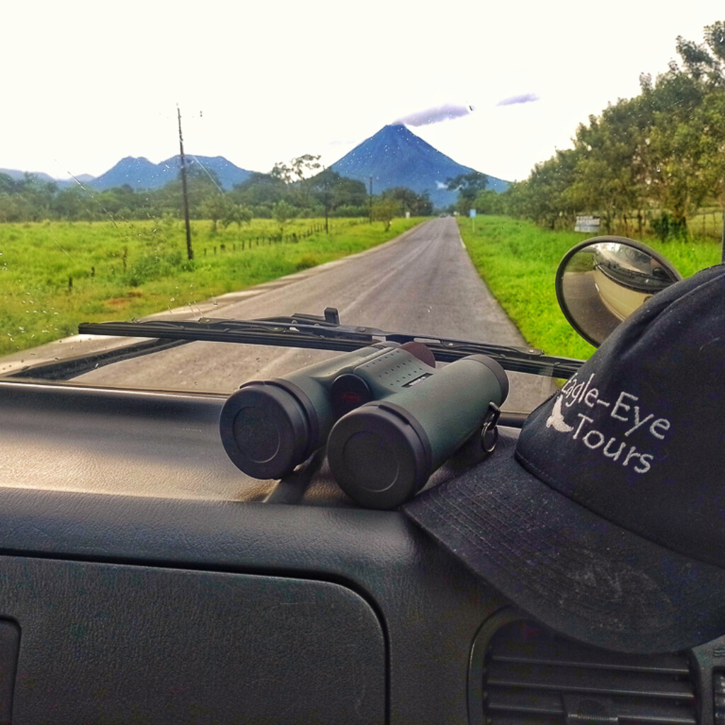 Arenal in the distance