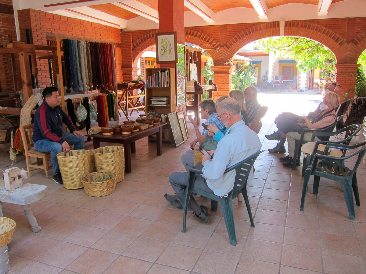 Teotitlán weaving and dyeing demonstraton