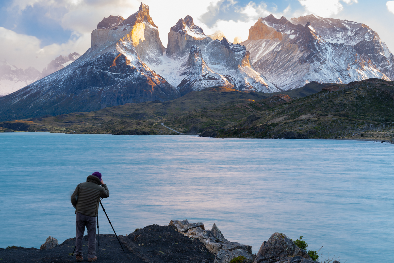 Sunrise at Lago Pehoe
