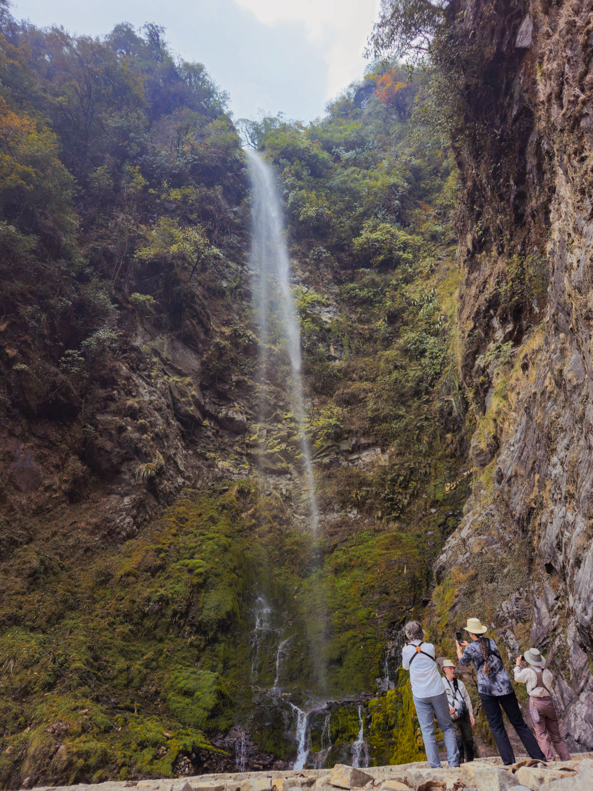Namling waterfall
