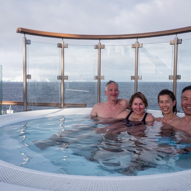 Jacuzzi, Ocean Victory - Ocean Victory