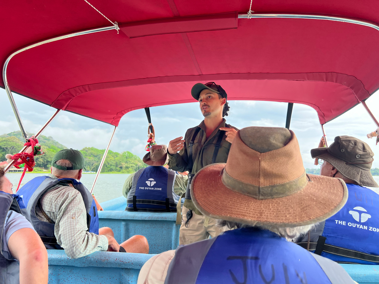 Boat tour Chagres River