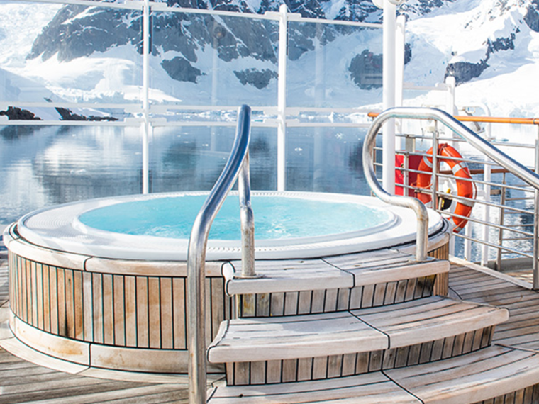 Jacuzzi Discoverer