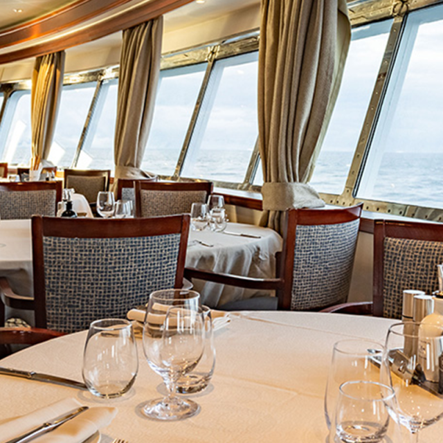 Restaurant - Discoverer