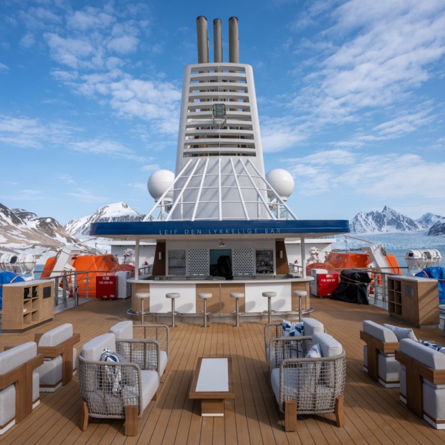 Pool Deck - Ocean Albatros