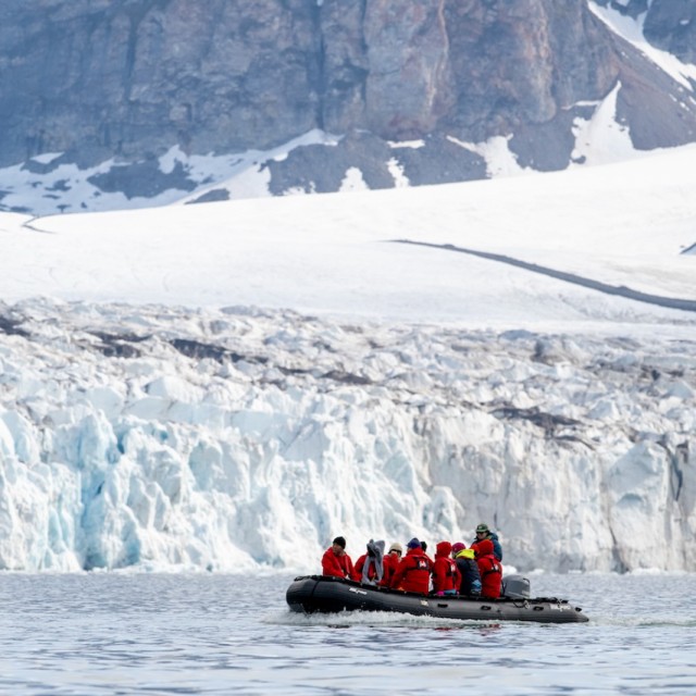 Zodiac cruise