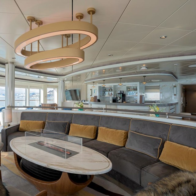Bar Lounge - Ocean Albatros