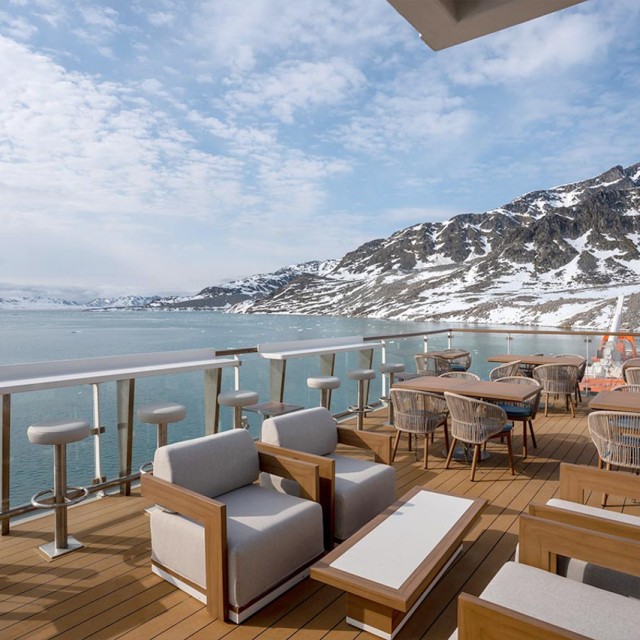 BBQ Deck - Ocean Albatros