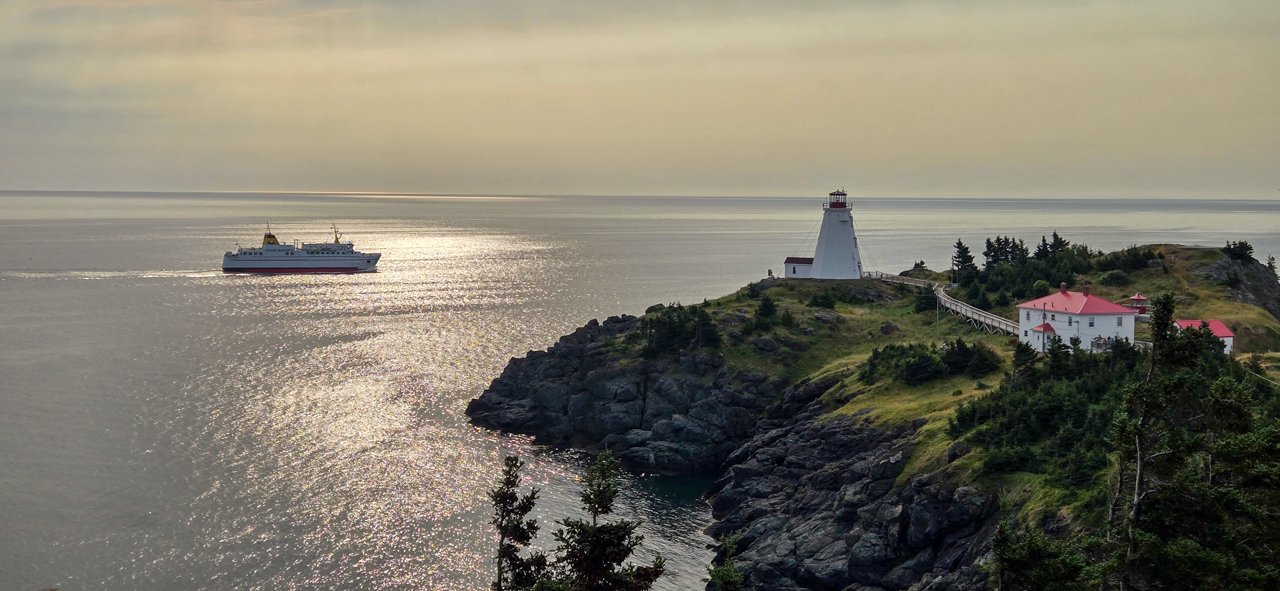Swallowtail Lighthouse & Ferry